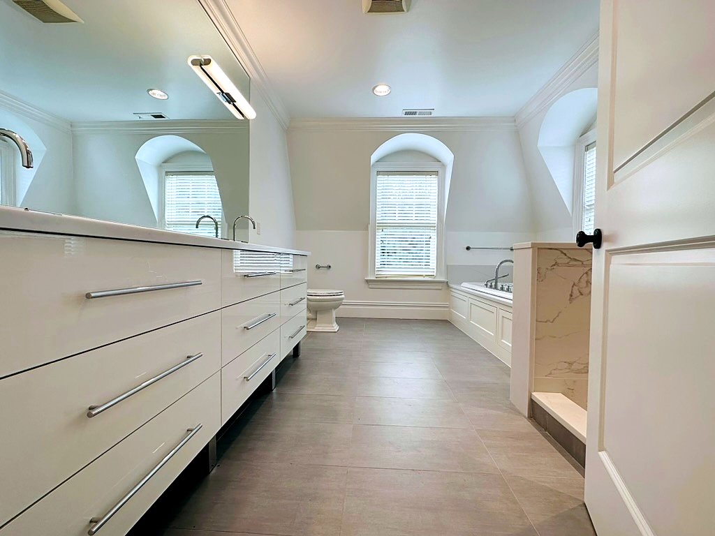 Greenwich, Connecticut — image 2
